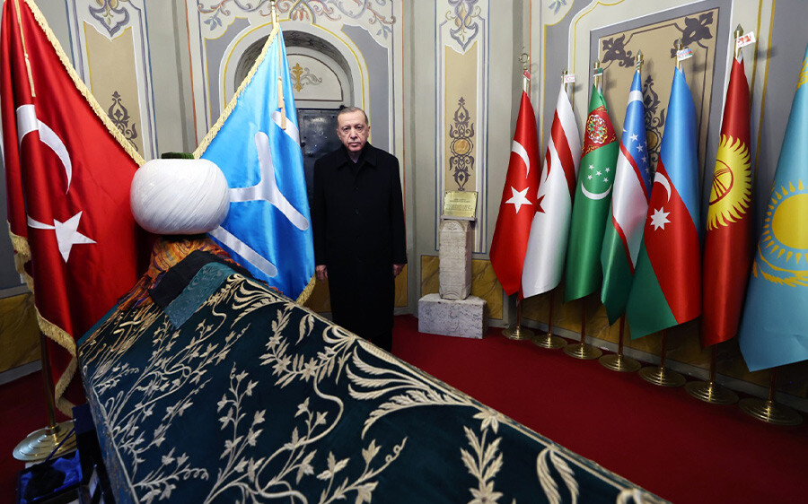 Cumhurbaşkanı Erdoğan, Ertuğrul Gazi Türbesi'ni ziyaret etti