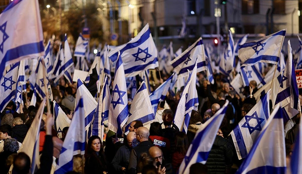 İsrail'de yargı düzenlemesine karşı kitlesel protesto! Binlerce kişi Netanyahu hükümetine karşı sokaklarda İsrail'de yargı düzenlemesine karşı kitlesel protesto! Binlerce kişi Netanyahu hükümetine karşı sokaklarda