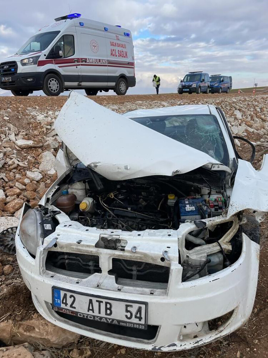 Karaman'da feci kaza! Takla atan araç 2 kişiye mezar oldu