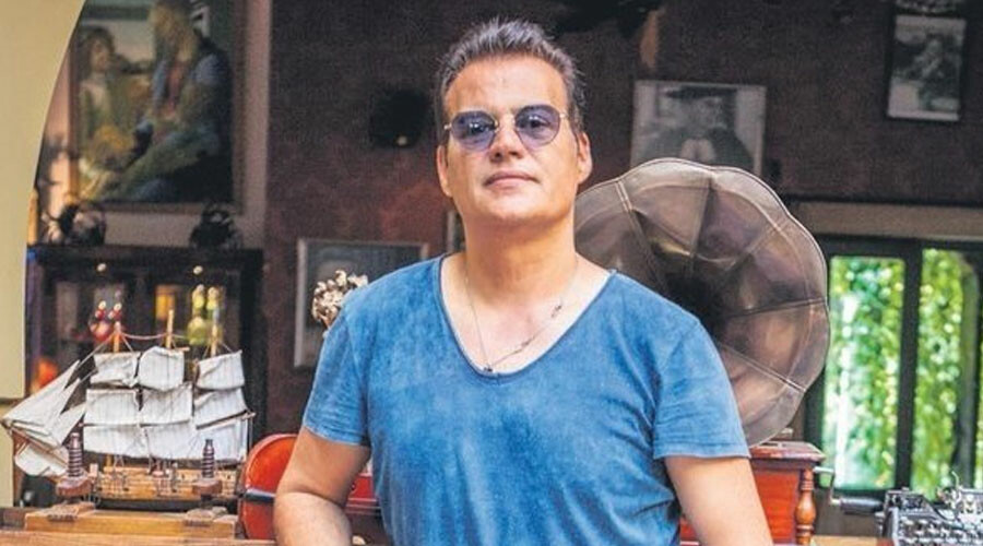 Ünlü şarkıcı Hakan Peker’e hayatı zindan etti: 480 ayrı hesaptan taciz etmiş… Mahkemeden saplantılı aşık için flaş karar! Ünlü şarkıcı Hakan Peker’e hayatı zindan etti: 480 ayrı hesaptan taciz etmiş… Mahkemeden saplantılı aşık için flaş karar!
