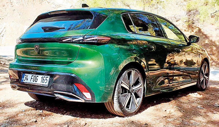 Tasarım ve teknolojide sınıf atladı! Peugeot 308 bu kez daha vahşi...