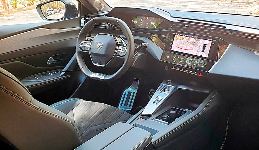 Tasarım ve teknolojide sınıf atladı! Peugeot 308 bu kez daha vahşi...