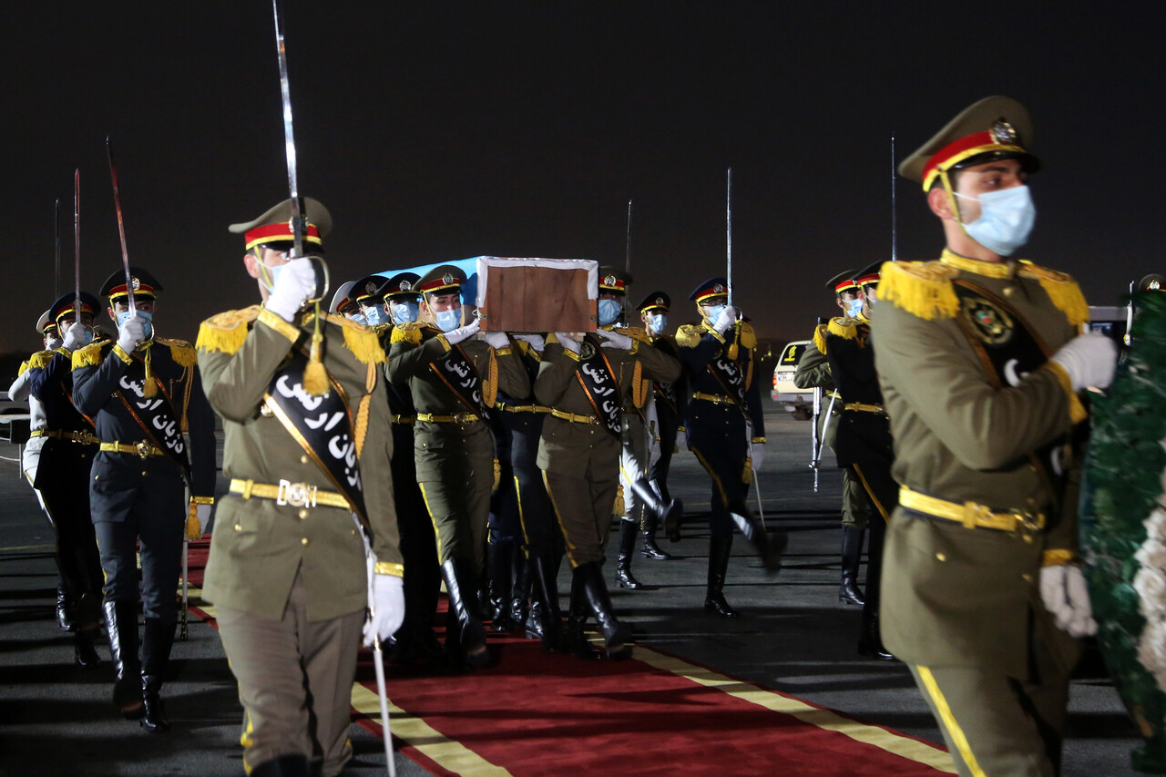 Azerbaycan'ın Tahran Büyükelçiliğinin personeli tahliye edildi