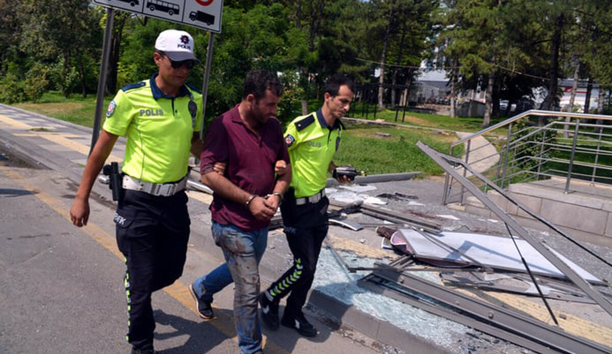 Ankara&#039;da otobüs durağına dalıp 3 kişinin ölümüne sebep olan sürücü 6 yıl hapis aldı