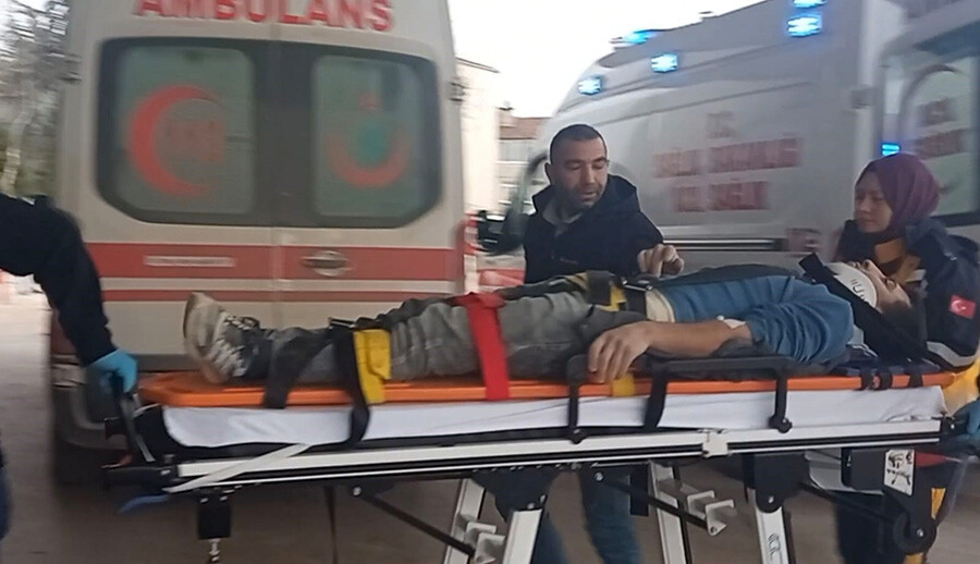 Bursa'da feci iş kazası! İnşaatın 3. katından ağabeyinin üzerine düştü!