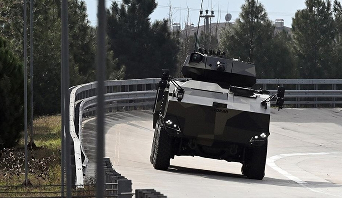 İlk defa görüntülendi! Türkiye'nin yerli motorlu ilk 8x8 aracı göreve hazır