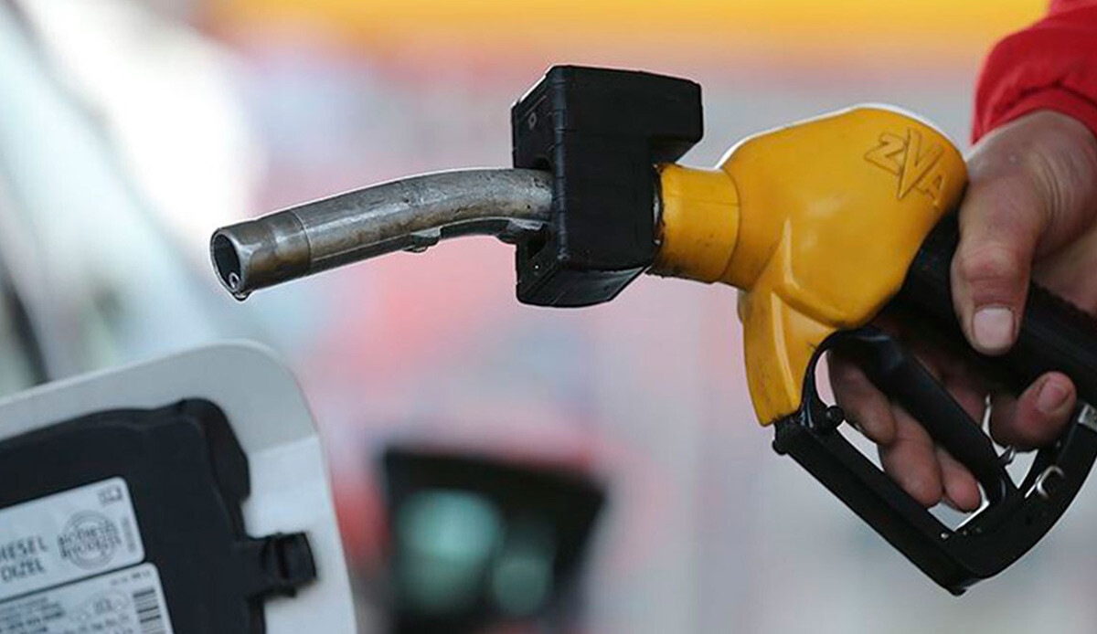 Araç sahiplerini sevindirecek haber! Motorine 1 lira 2 kuruş indirim (1 Şubat 2023 güncel LPG, benzin ve motorin fiyatı)