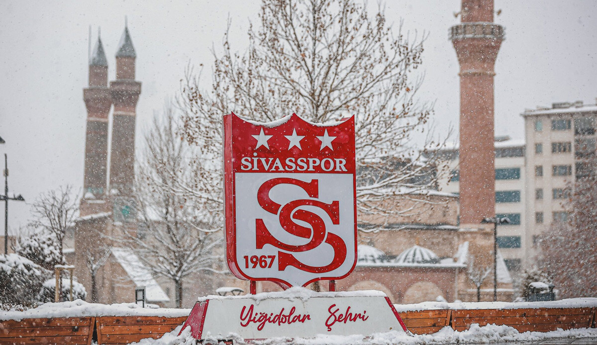 Son Dakika! Sivasspor - Beşiktaş maçı Sivas 4 Eylül Stadyumu'nda oynanacak Son Dakika! Sivasspor - Beşiktaş maçı Sivas 4 Eylül Stadyumu'nda oynanacak