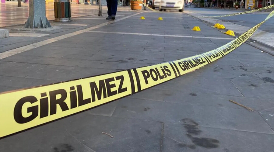 İstanbul&#039;da yeni doğan bebeğe anne vahşeti: 4. kattan aşağı attı
