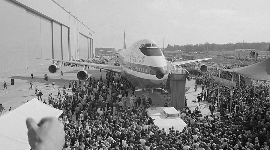 Aya gidiş dönüş yapacak kadar sefer yaptı… Göklerin Kraliçesi Boeing 747 son kez uçacak! Aya gidiş dönüş yapacak kadar sefer yaptı… Göklerin Kraliçesi Boeing 747 son kez uçacak!