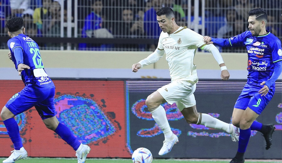 Cristiano Ronaldo Al Nassr'daki ilk golünü 3. maçında attı Cristiano Ronaldo Al Nassr'daki ilk golünü 3. maçında attı