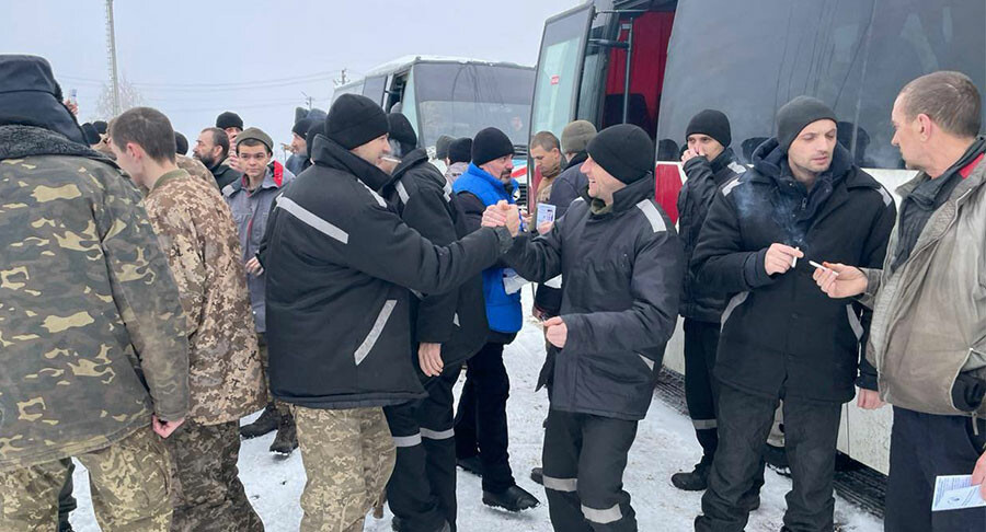 Rusya esir takası sonrası 116 Ukraynalı askeri serbest bıraktı Rusya esir takası sonrası 116 Ukraynalı askeri serbest bıraktı