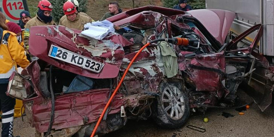 Bursa’da kayganlaşan yol faciaya yol açtı! 1’i çocuk 5 kişi hayatını kaybetti