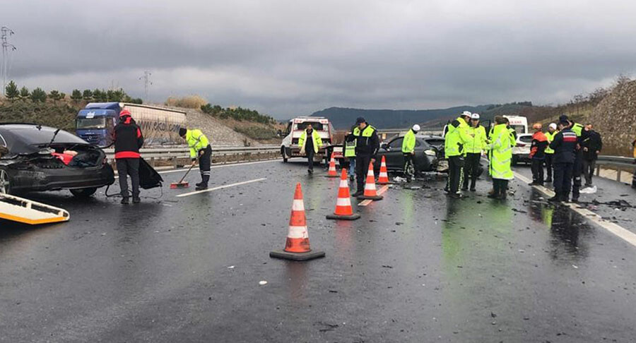 Bursa'da zincirleme kaza: Ölü ve yaralılar var