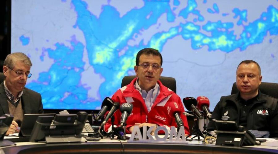 İstanbul alarma geçti! İBB Başkanı İmamoğlu ve Vali Yerlikaya'dan peşe peşe uyarı: Zorunlu kalmadıkça dışarı çıkmayın İstanbul alarma geçti! İBB Başkanı İmamoğlu ve Vali Yerlikaya'dan peşe peşe uyarı: Zorunlu kalmadıkça dışarı çıkmayın