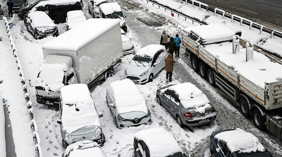 İstanbul alarma geçti! İBB Başkanı İmamoğlu ve Vali Yerlikaya'dan peşe peşe uyarı: Zorunlu kalmadıkça dışarı çıkmayın İstanbul alarma geçti! İBB Başkanı İmamoğlu ve Vali Yerlikaya'dan peşe peşe uyarı: Zorunlu kalmadıkça dışarı çıkmayın