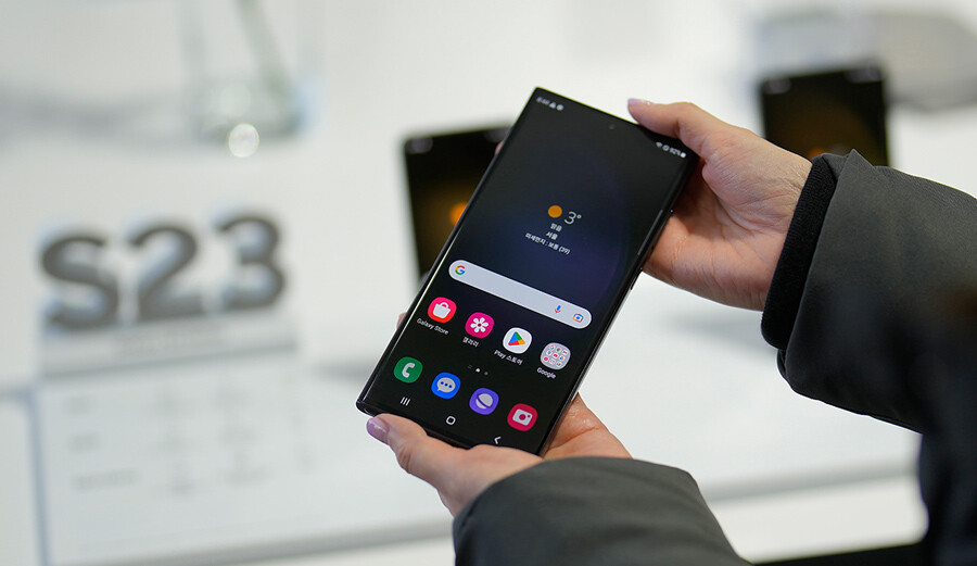 Cepte 200 MP'lik kamera! Samsung Galaxy S23 yüzünü gösterdi Cepte 200 MP'lik kamera! Samsung Galaxy S23 yüzünü gösterdi