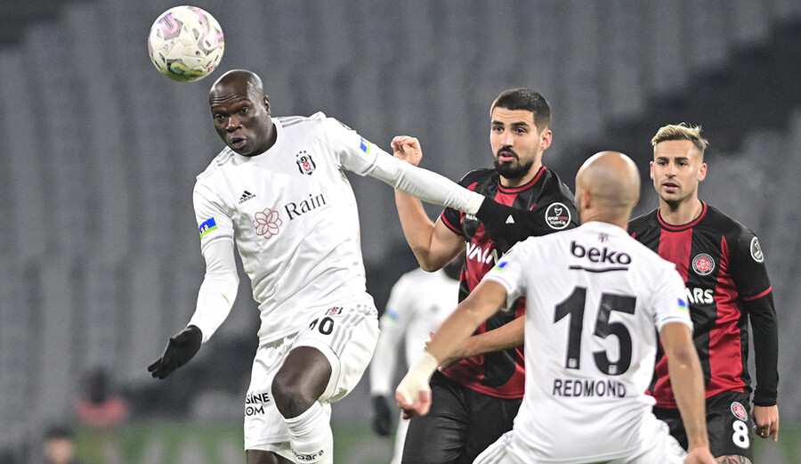 Beşiktaş yönetiminin gündeminde istifa yer almıyor! 'Panik yok, düzeliriz' Beşiktaş yönetiminin gündeminde istifa yer almıyor! 'Panik yok, düzeliriz'
