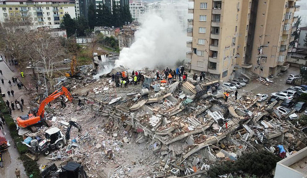 TOKİ'den deprem bölgesine önemli destek: Çok sayıda konteyner ve iş makinesi gönderilecek TOKİ'den deprem bölgesine önemli destek: Çok sayıda konteyner ve iş makinesi gönderilecek