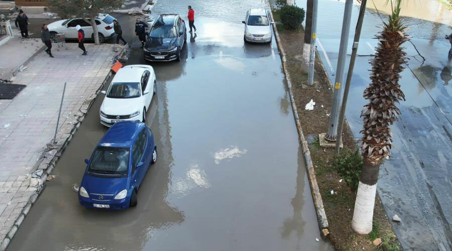 Deprem, sel, yangın… Hatay 3 afeti birden yaşıyor Deprem, sel, yangın… Hatay 3 afeti birden yaşıyor