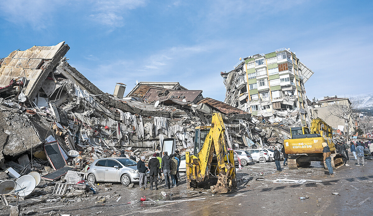 Uzmanlar &#039;tercihe bırakılmamalı&#039; diyor: Riskli binalar kamulaştırılmalı