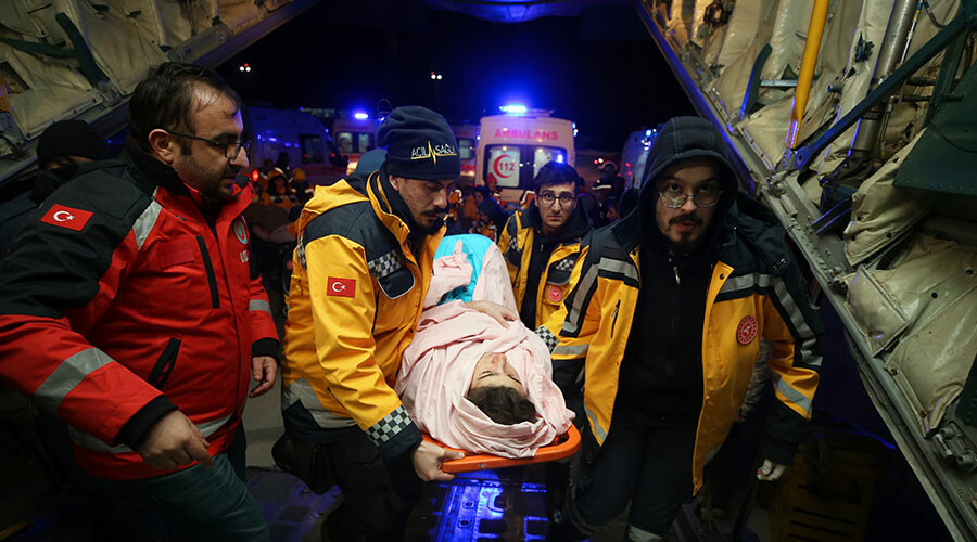 Yaralılar askeri uçakla İstanbul'a taşınıyor