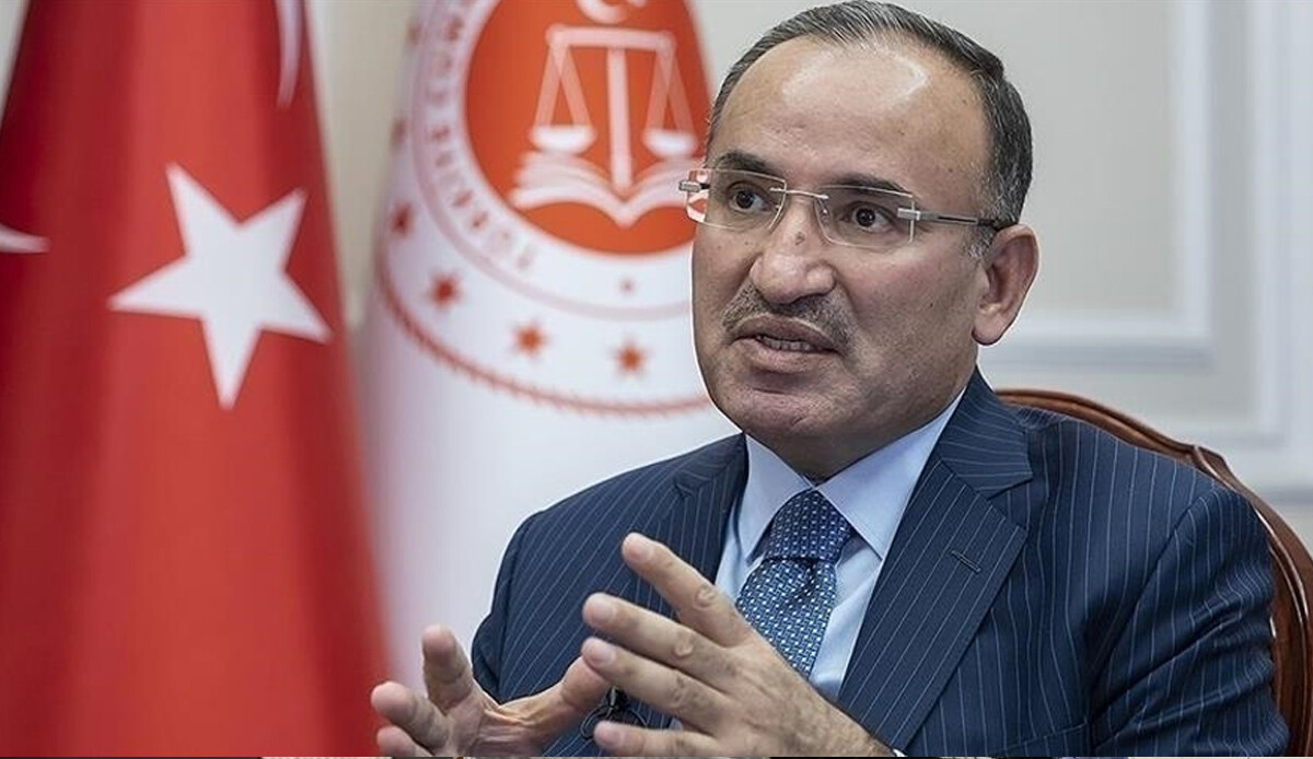 Son dakika: Bakan Bozdağ'dan depreme ilişkin 'ihmal' mesajı: Kimsenin yanına bırakılmayacak Son dakika: Bakan Bozdağ'dan depreme ilişkin 'ihmal' mesajı: Kimsenin yanına bırakılmayacak