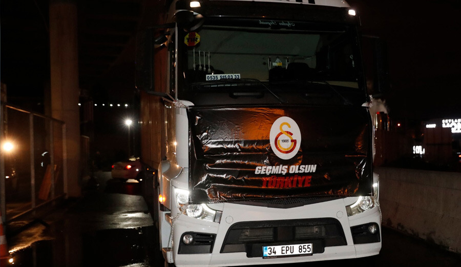 Erden Timur ve Kerem Aktürkoğlu Hatay'da, Galatasaray tırları afet bölgesinde Erden Timur ve Kerem Aktürkoğlu Hatay'da, Galatasaray tırları afet bölgesinde