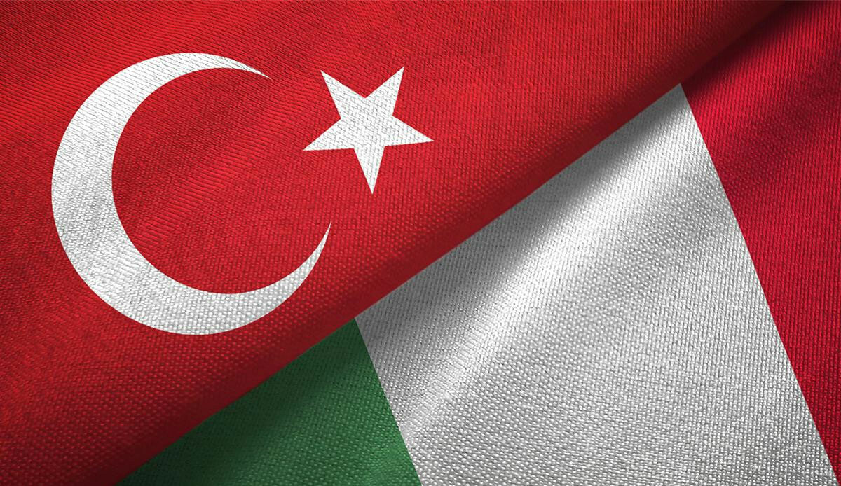 İtalya'dan vefa! Türkiye'nin mesajıyla destek verdi: Karanlığın ardında nice güneşler var İtalya'dan vefa! Türkiye'nin mesajıyla destek verdi: Karanlığın ardında nice güneşler var