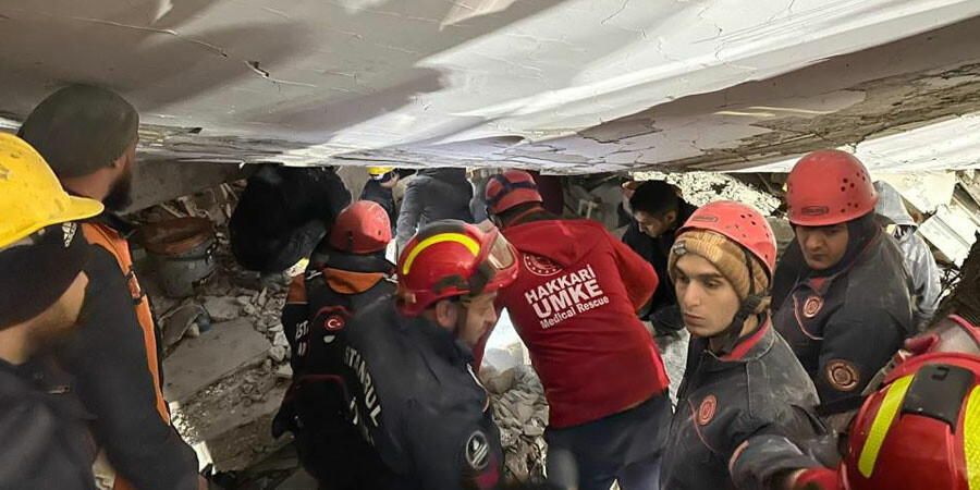 Umutları artıran gelişme! 7 aylık Helen bebek 66 saat sonra sağ kurtarıldı
