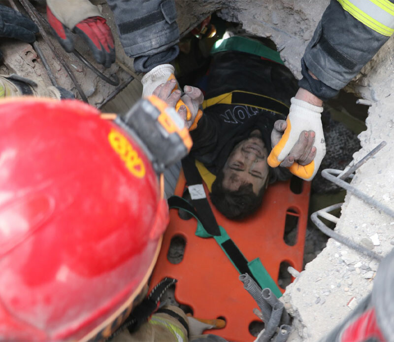 100 saat sonra hayata merhaba! İnanılmaz kurtuluşlar peş peşe geldi