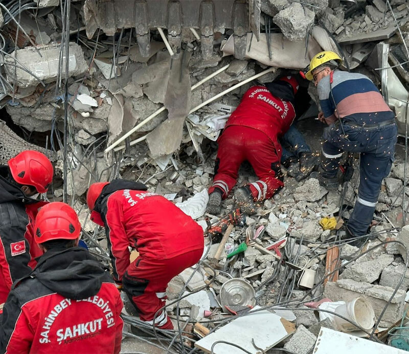 100 saat sonra hayata merhaba! İnanılmaz kurtuluşlar peş peşe geldi