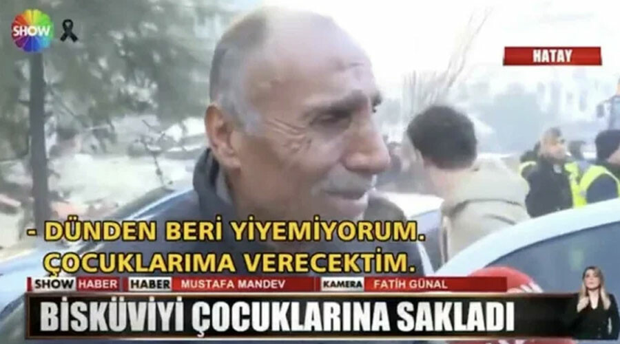 Cebindeki bisküvi ile enkazın başında bekliyordu… Türkiye’yi ağlatan baba evladına kavuştu