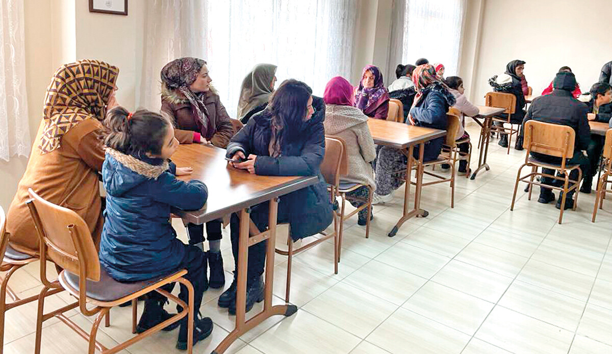 Yurtlar kullanıma açıldı, konteynerler kuruluyor