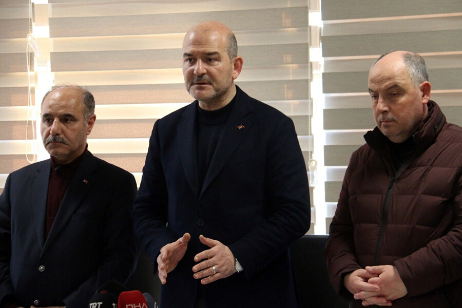 "Afganlar cesetleri kesiyor" diyen Masterchef Uğur Kardaş gözaltına alındı "Afganlar cesetleri kesiyor" diyen Masterchef Uğur Kardaş gözaltına alındı