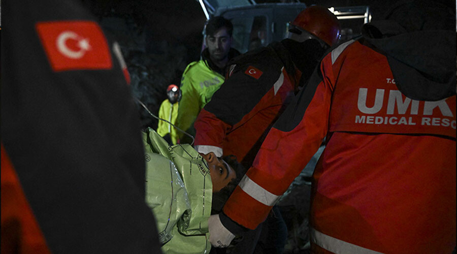 Bir aile hayata geri döndü! 138 saat sonra art artda kurtuluş müjdesi
