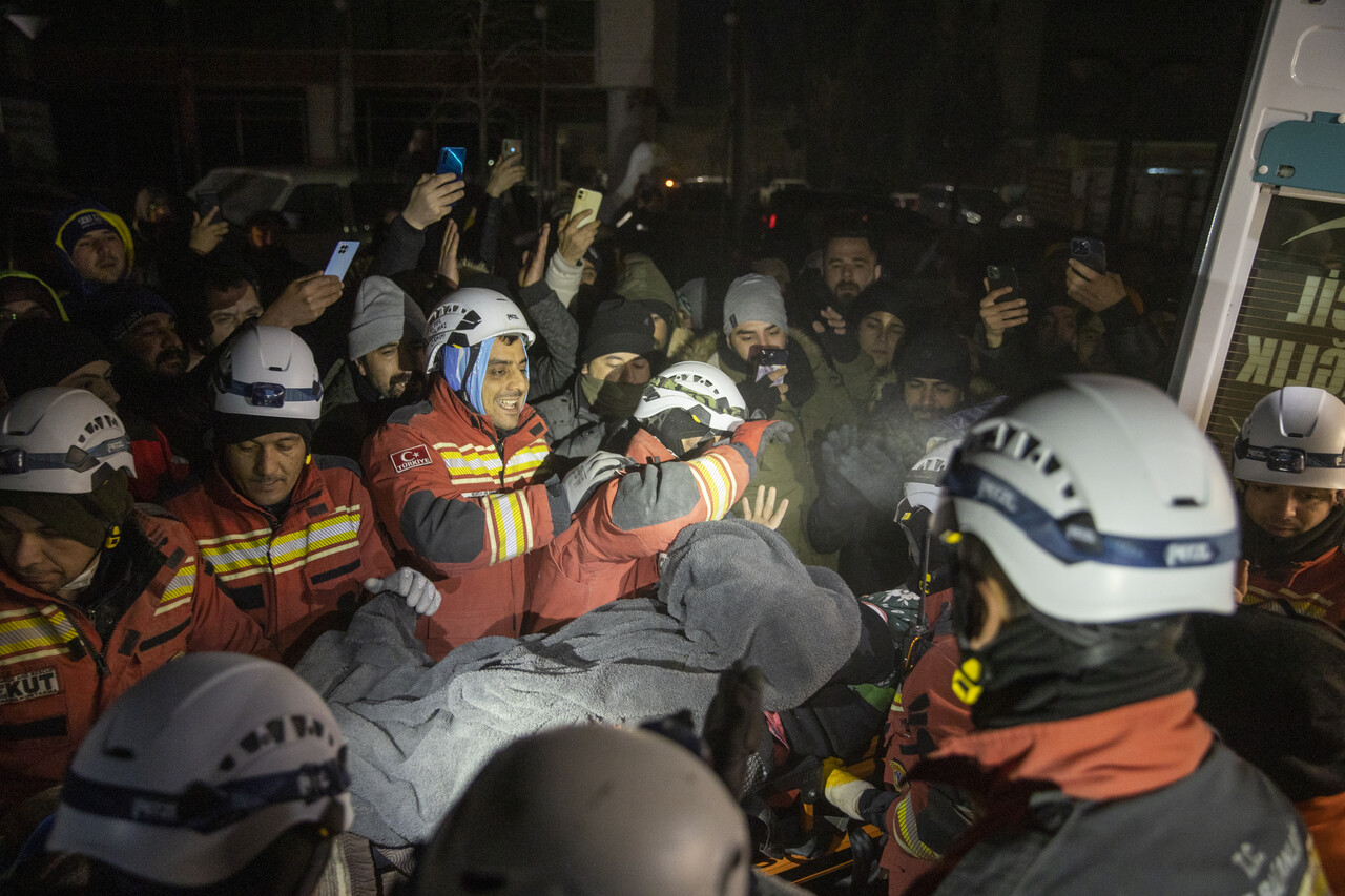 Son dakika! Kahramanmaraş depreminde yedinci gün: Asrın felaketinde can kaybı günden güne artıyor