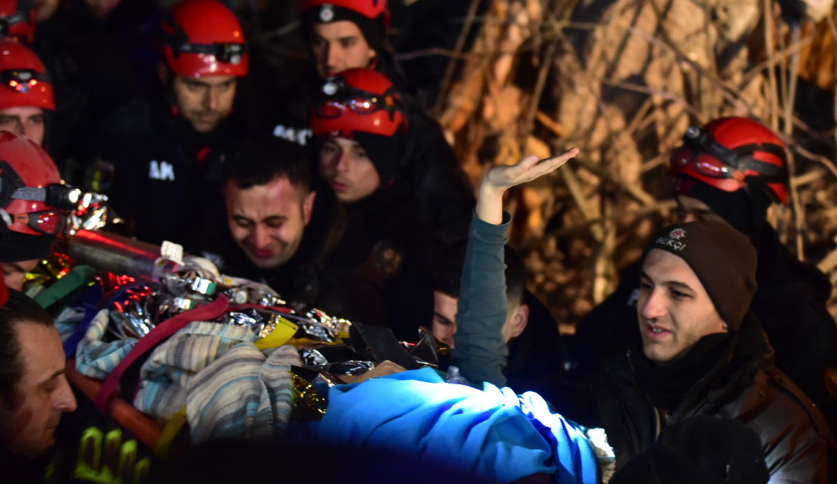 Bir deprem enkazında kaç gün hayatta kalınabilir?