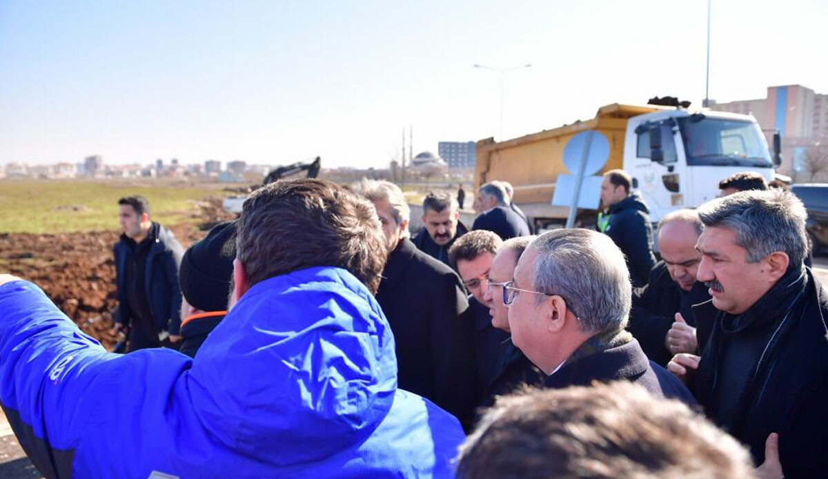 Bakan Bozdağ duyurdu: Diyarbakır’da 675 kişilik konteyner kent kuruluyor Bakan Bozdağ duyurdu: Diyarbakır’da 675 kişilik konteyner kent kuruluyor