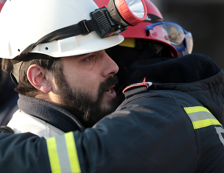 Son dakika deprem haberleri: Türkiye'ye umut oldular! Depremin 8. gününde sevindiren haberler peş peşe geldi Son dakika deprem haberleri: Türkiye'ye umut oldular! Depremin 8. gününde sevindiren haberler peş peşe geldi