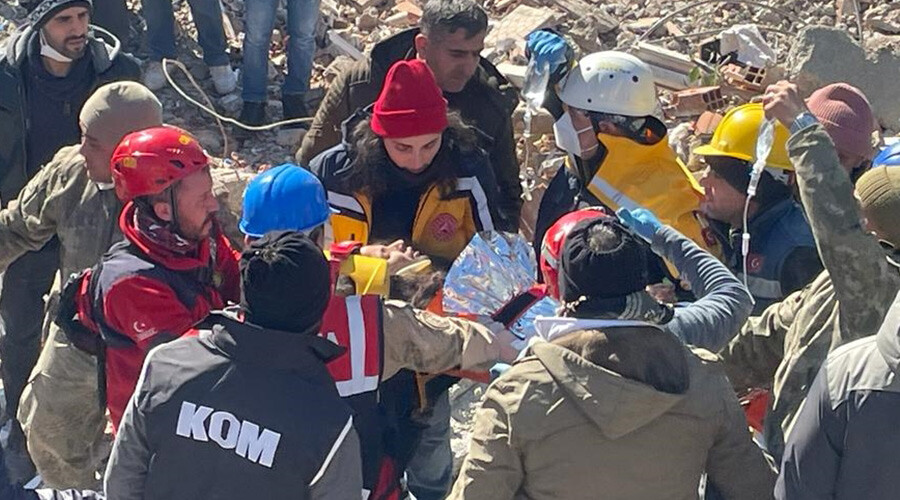 Son dakika deprem haberleri: Türkiye'ye umut oldular! Depremin 8. gününde sevindiren haberler peş peşe geldi Son dakika deprem haberleri: Türkiye'ye umut oldular! Depremin 8. gününde sevindiren haberler peş peşe geldi