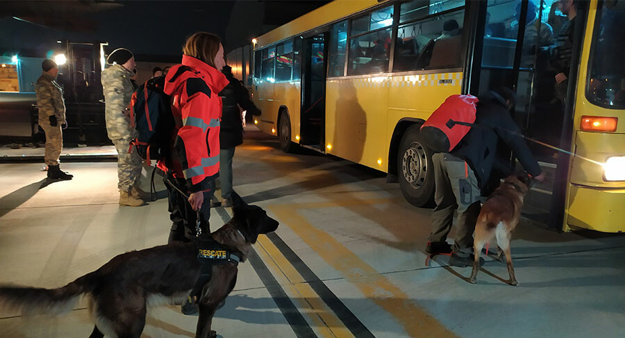 Bölgeden dönen İspanyol ekip: Daha önce deprem bölgelerine gittim, bu kadar felaket görmedim Bölgeden dönen İspanyol ekip: Daha önce deprem bölgelerine gittim, bu kadar felaket görmedim