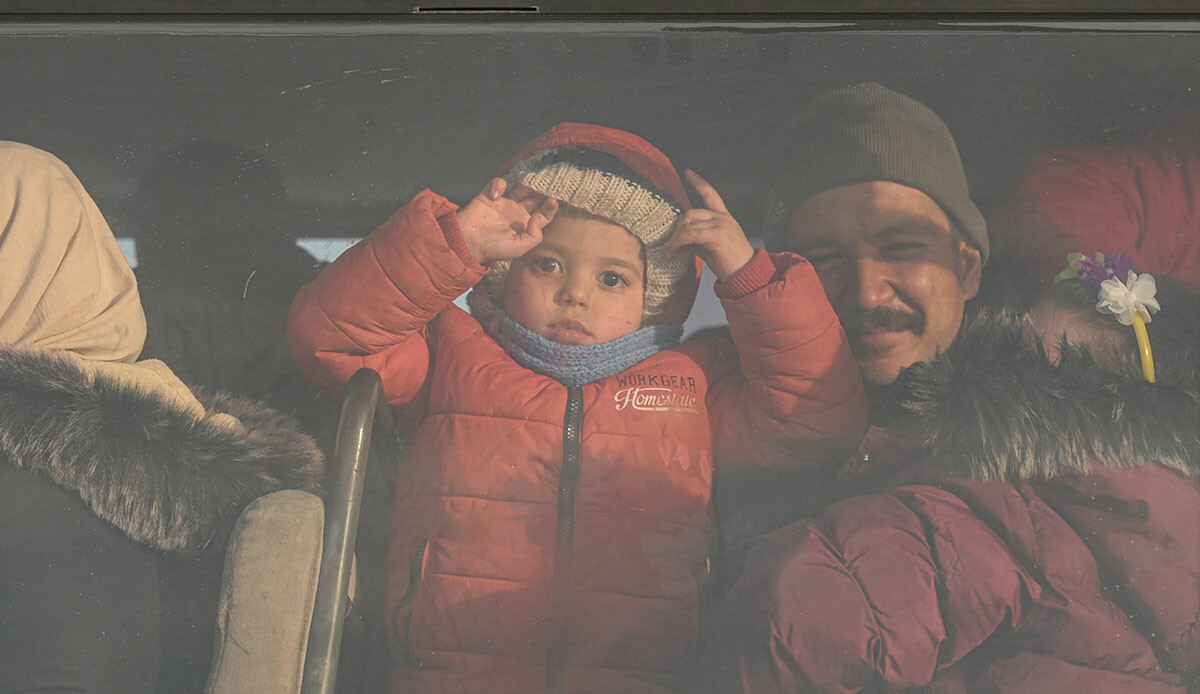 Deprem bölgesinden 255 afetzede İstanbul’a getirildi