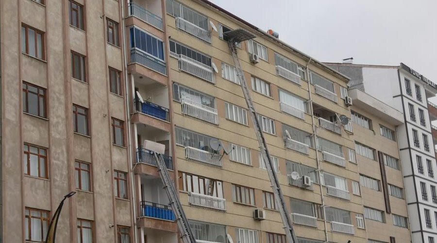 Fırsatçılar deprem dinlemedi! Elazığ’da 800 liralık daireler 4 bine çıktı: Afetzedeler dışarıda kaldı