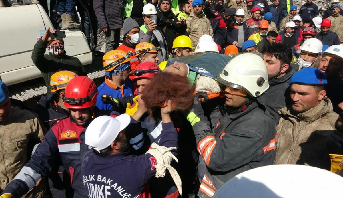 İnanılmaz kurtuluşun adresi Adıyaman: Rukiye 153 saat sonra enkazdan çıkarıldı! İnanılmaz kurtuluşun adresi Adıyaman: Rukiye 153 saat sonra enkazdan çıkarıldı!