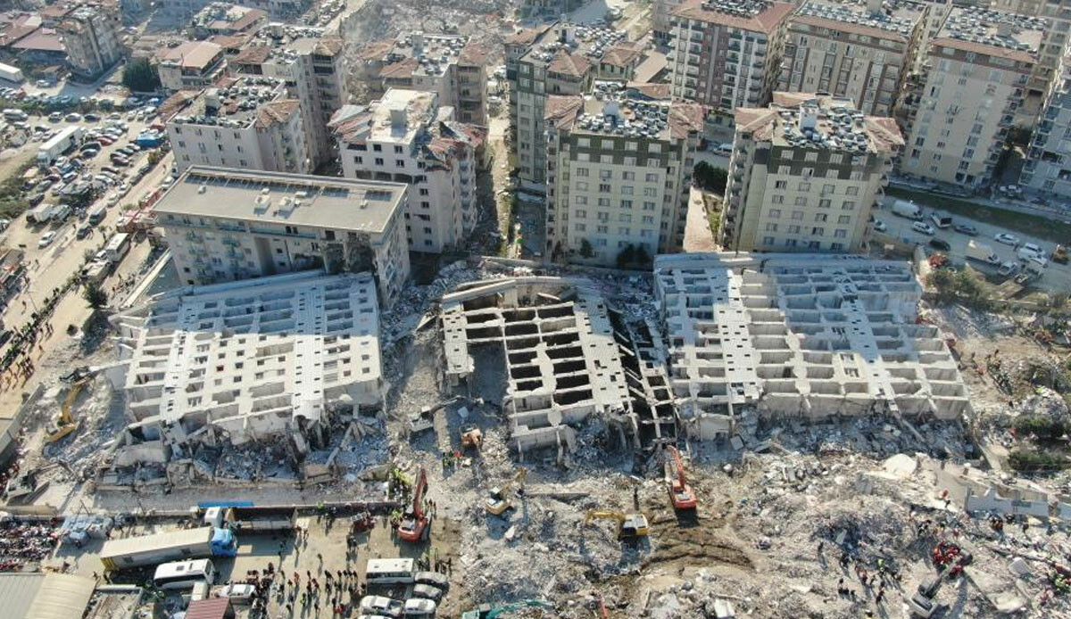 Özdemir’den dikkat çeken değerlendirme: Depremin merkezi Kahramanmaraş patlama noktası Hatay Özdemir’den dikkat çeken değerlendirme: Depremin merkezi Kahramanmaraş patlama noktası Hatay