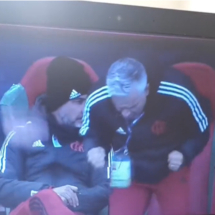 Vitor Pereira gönülleri fethetti! Maçta dikkat çeken o kare Türkiye'de gündem oldu Vitor Pereira gönülleri fethetti! Maçta dikkat çeken o kare Türkiye'de gündem oldu