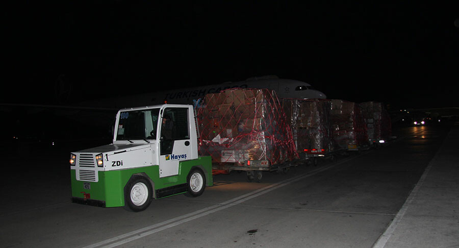 Suudi Arabistan’dan deprem bölgesine 7 uçak dolusu yardım Suudi Arabistan’dan deprem bölgesine 7 uçak dolusu yardım