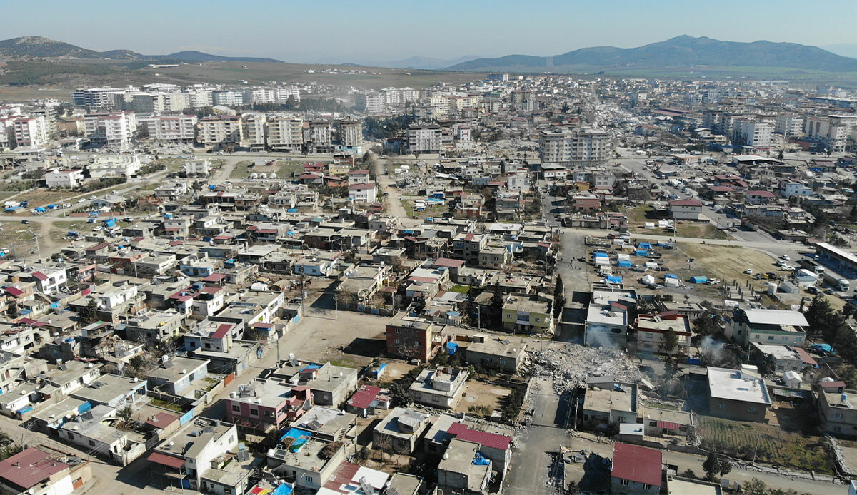 Depremin ardıdan 40 bin nüfuslu ilçe için kritik karar: Tamamı yıkılacak!