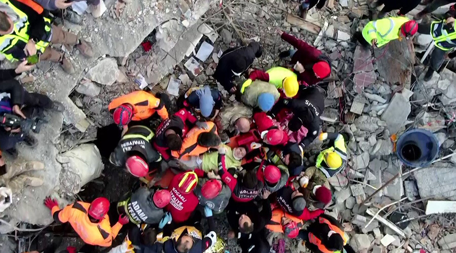 Son dakika deprem haberleri: Türkiye'ye umut oldular! Depremin 8. gününde sevindiren haberler peş peşe geldi Son dakika deprem haberleri: Türkiye'ye umut oldular! Depremin 8. gününde sevindiren haberler peş peşe geldi